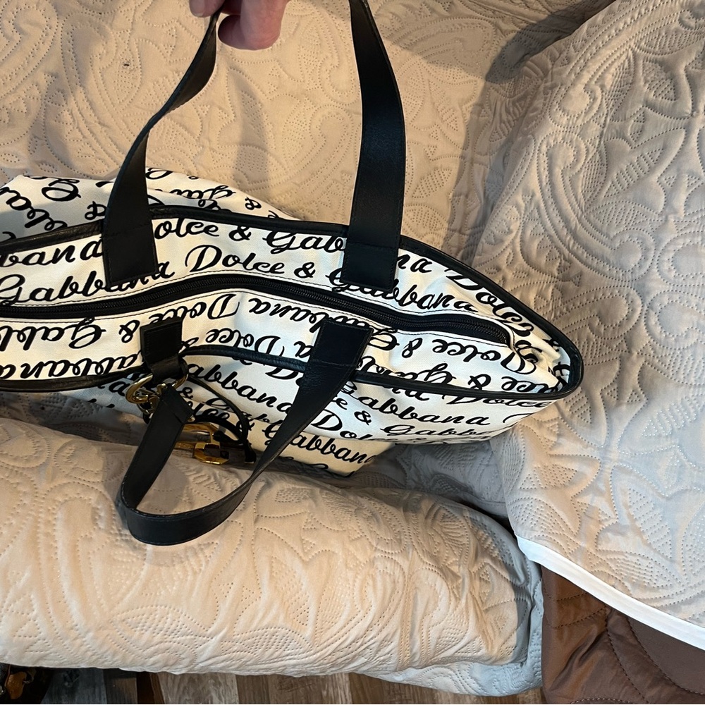 Dolce & Gabbana Script Logo Tote in Black and White - Picture 10 of 16